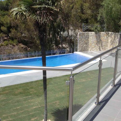 Cristalería y Aluminios Palomo piscina