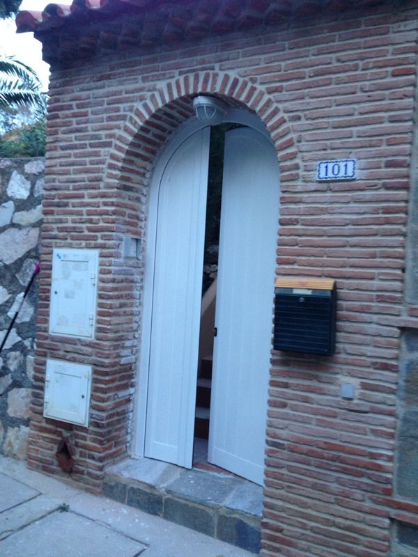 Cristalería y Aluminios Palomo puerta de aluminio blanca